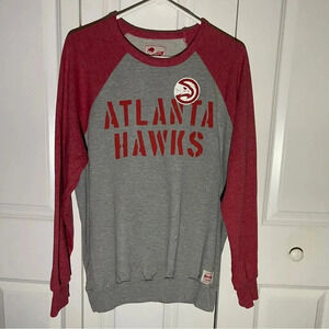 Sportique Atlanta Hawks Size Large NBA Retro Sweatshirt Red Grey Colorblock